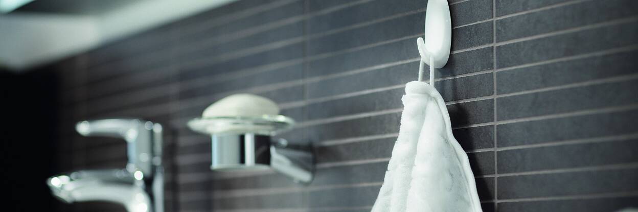 Powerstrips易拉胶®无痕挂钩也适用于厨房或走廊。