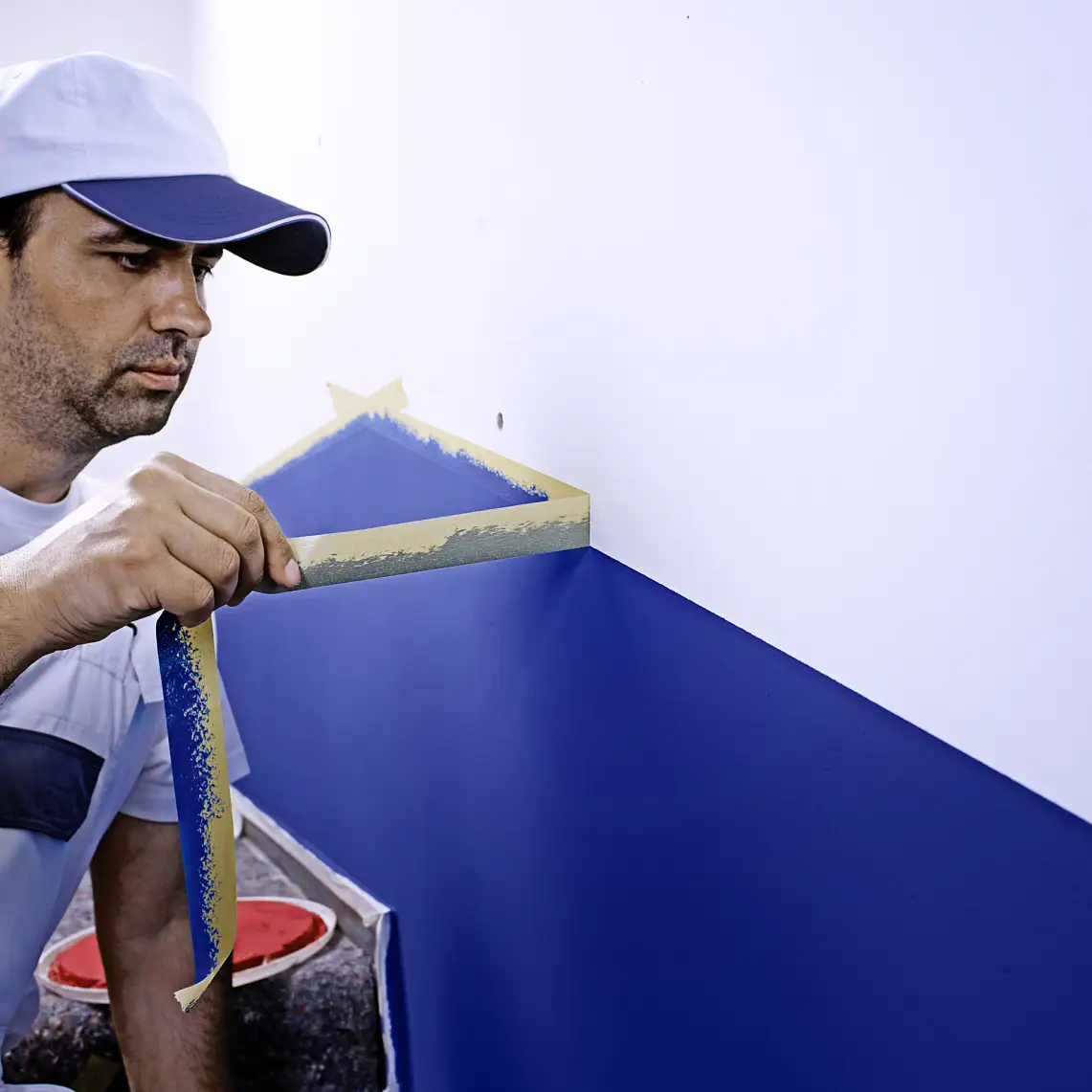 Professional masking and surface protection for sharp paint edges