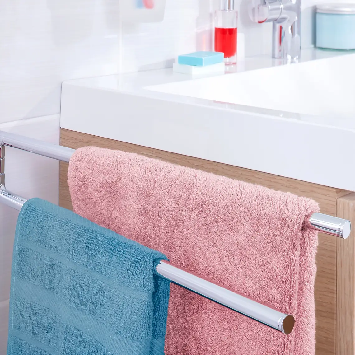 可将您的毛巾放置在您触手可及的地方，并提供毛巾使用后晾干的空间。