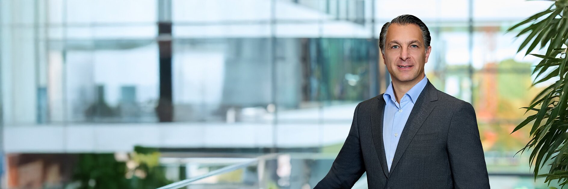 3x1_Dr-Bahrami_web_01